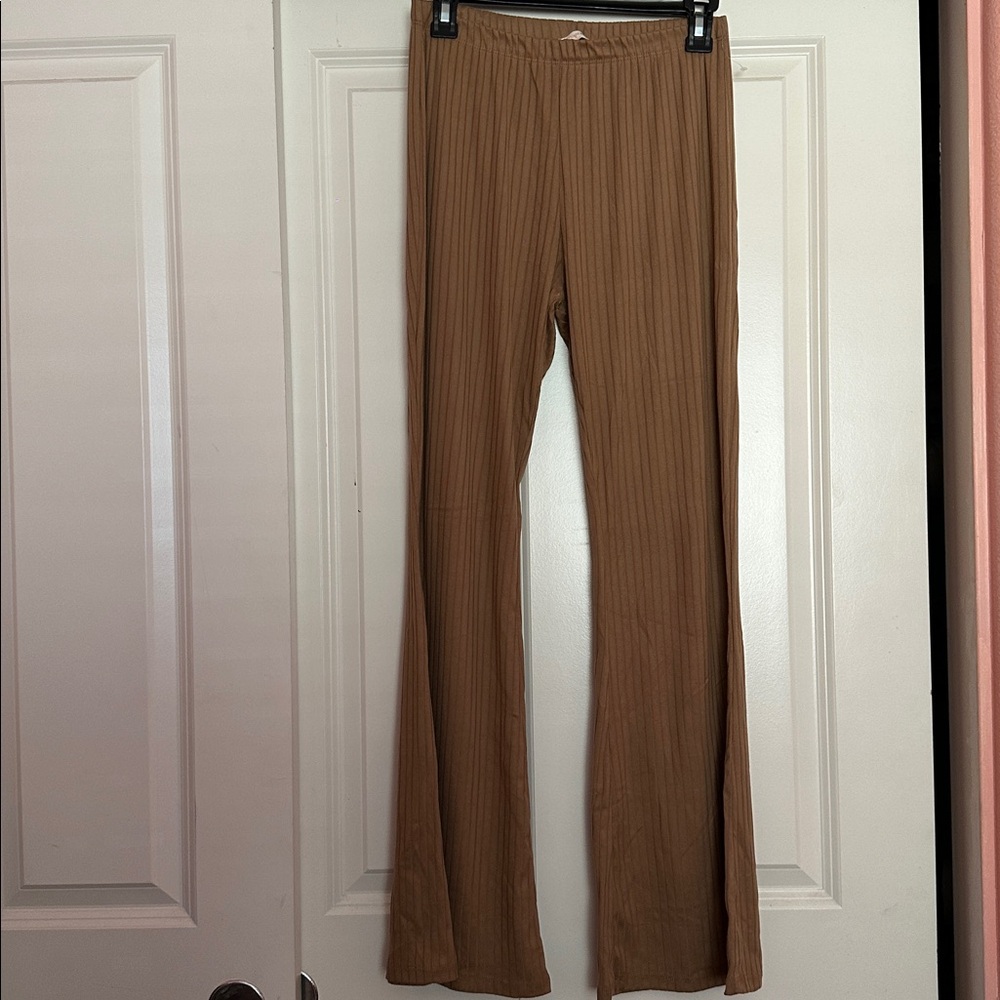 Brown Ribbed Flare Leggings